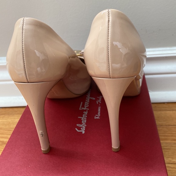 Salvatore Ferragamo Pimpa Ferra (Size 5) - Picture 3 of 6